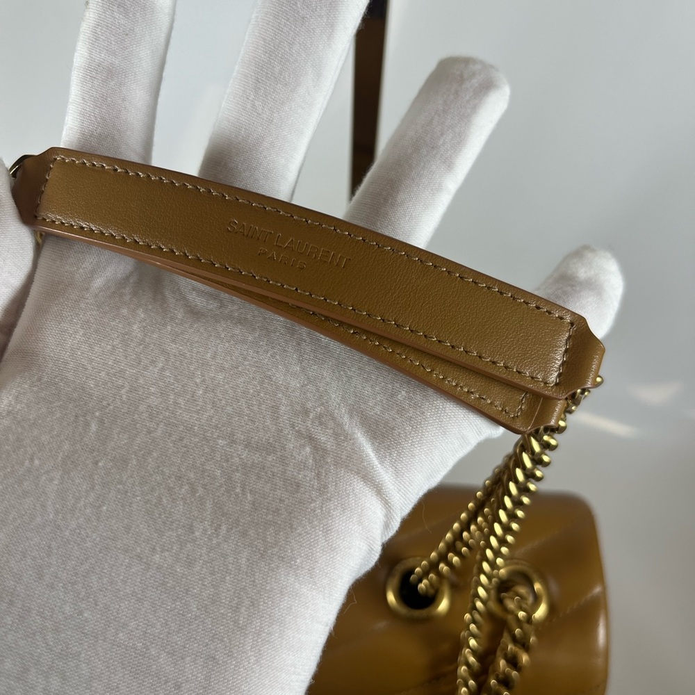 (SOLD) BRAND NEW Saint Laurent Medium Loulou Matelassé Leather Bag! - Picture 5 of 11